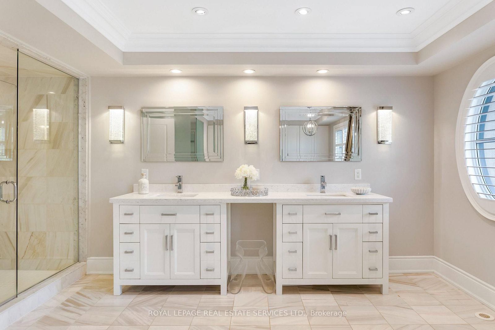 216 Rebecca Street • Oakville, ON photo 36