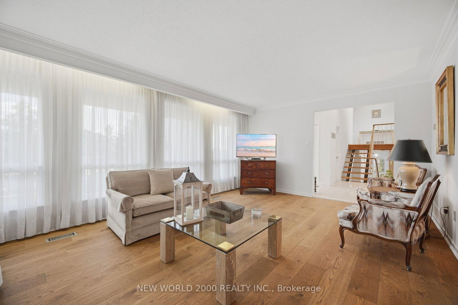 48 Clair Road • Toronto, ON photo 8