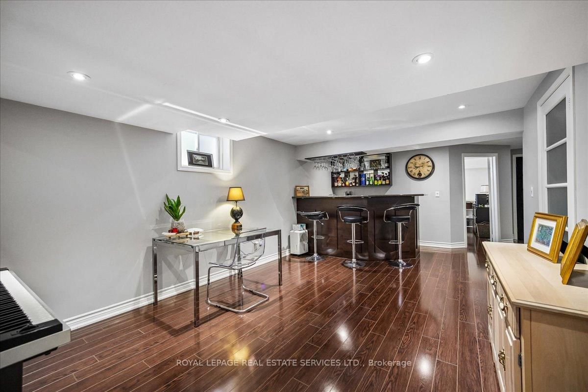 693 Savoline Boulevard • Milton, ON photo 16