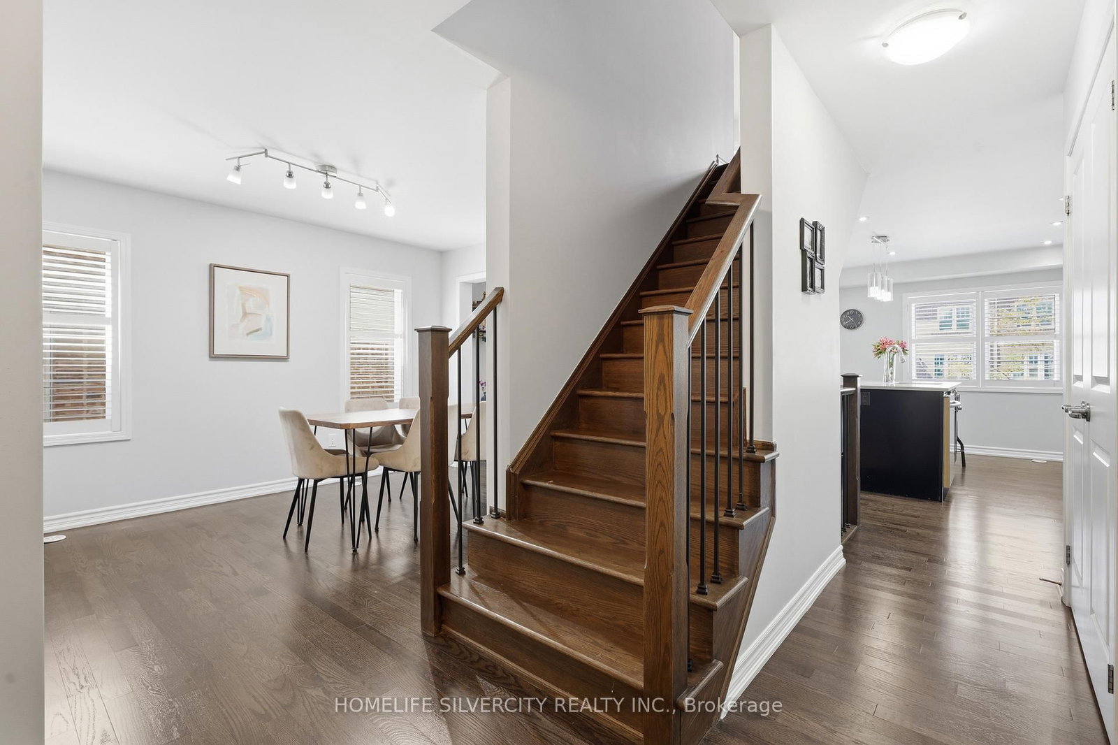 3085 Mistletoe Gardens • Oakville, ON photo 20