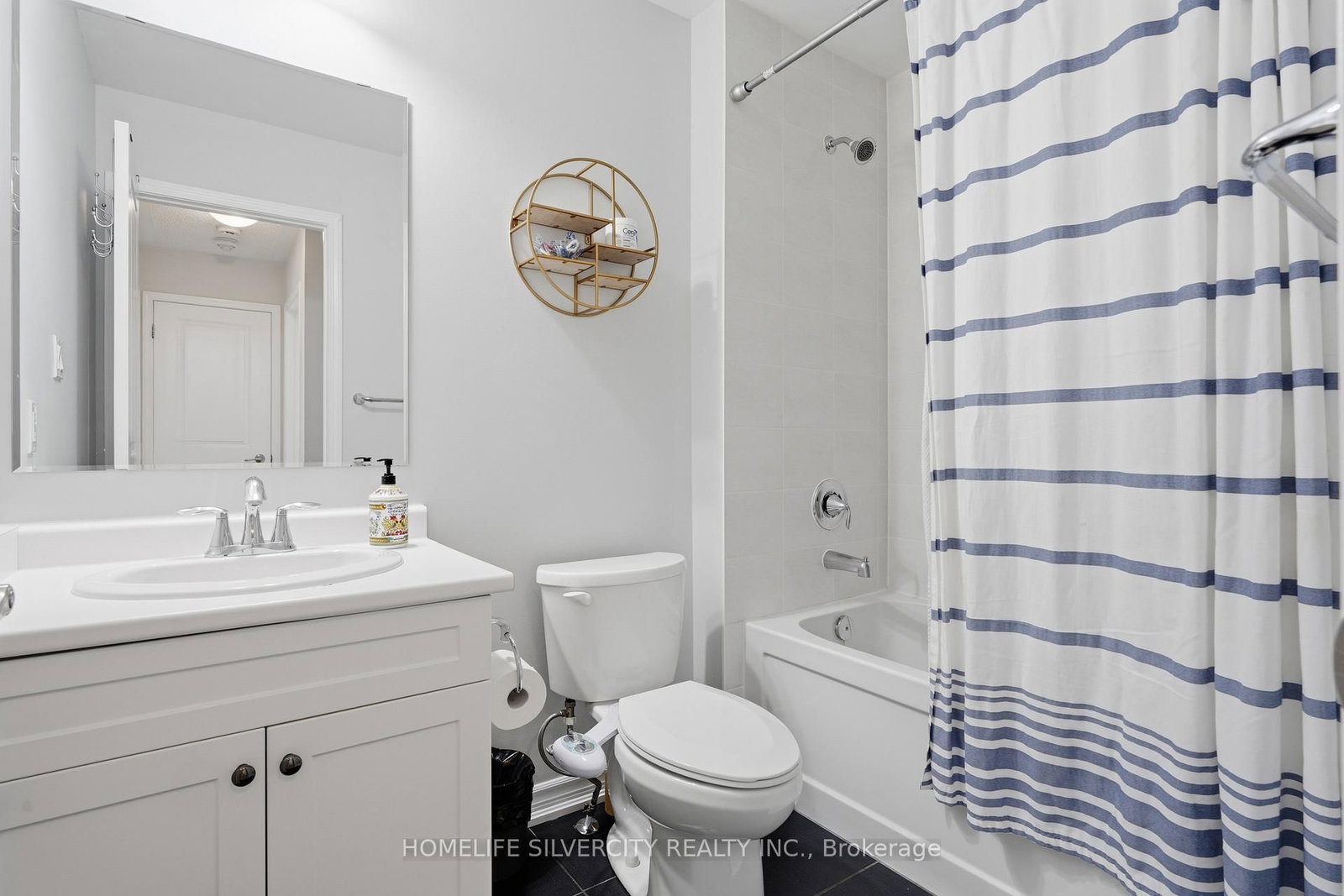 3085 Mistletoe Gardens • Oakville, ON photo 23