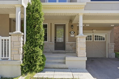 3085 Mistletoe Gardens • Oakville, ON photo 3