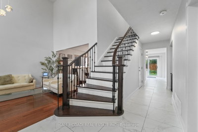 4778 Crystal Rose Drive • Mississauga, ON photo 4