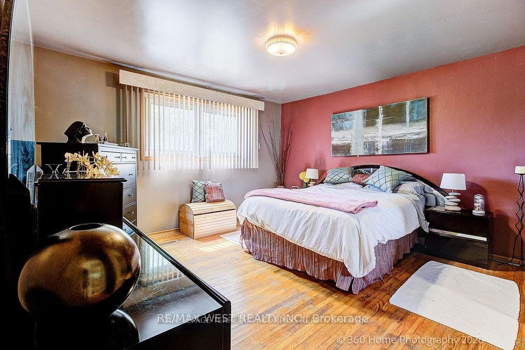1583 Otterby Mississauga,ON L4X 1W8 — Photo 11