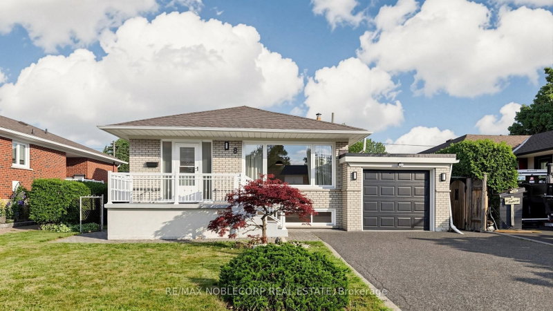 8 Summerfield Crescent