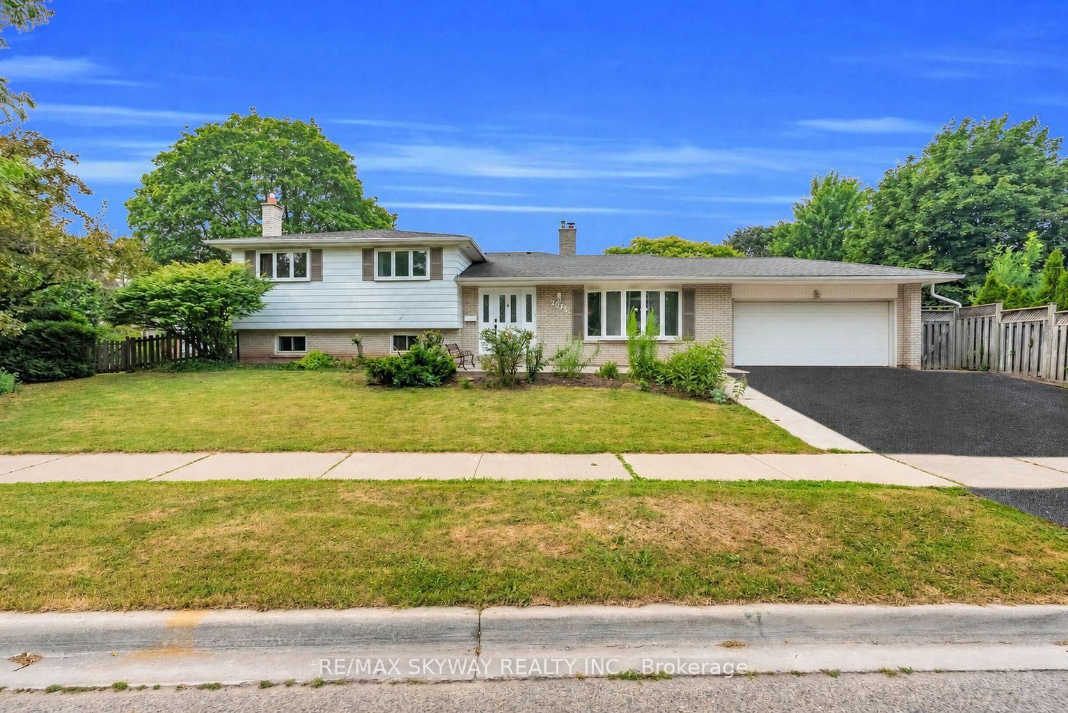 2673 Thorn Lodge Drive • Mississauga, ON photo 1