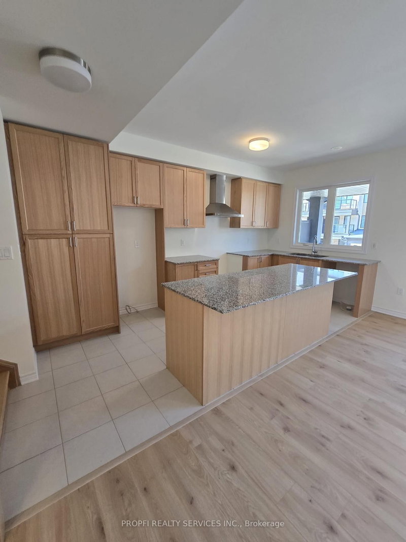 Upper - 38 Thornbird Crescent