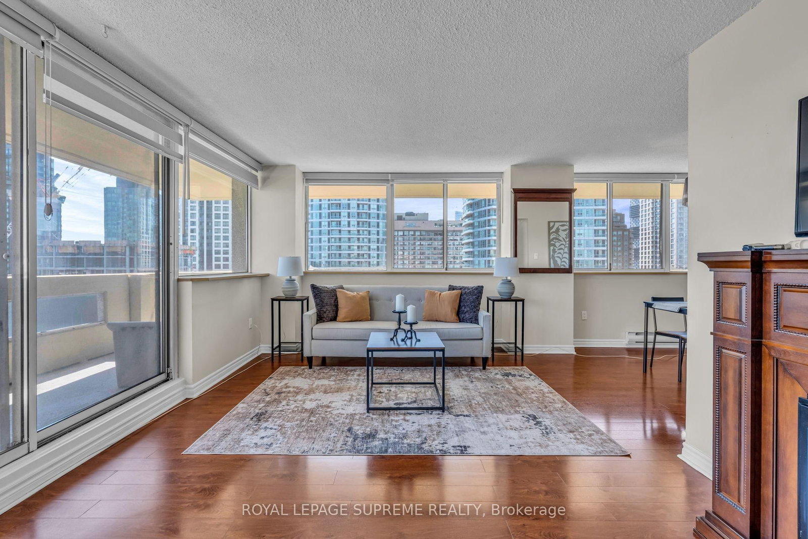 3590 Kaneff Crescent • #1907 • Mississauga, ON photo 8