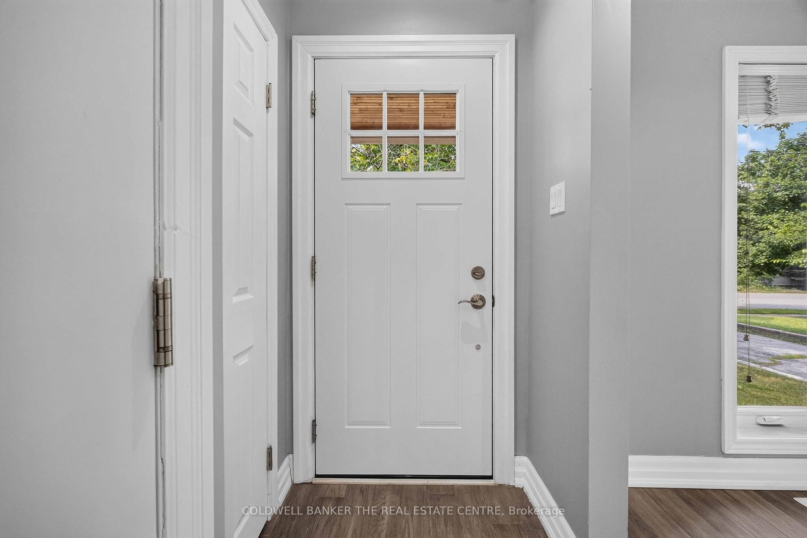 Listing Image 5