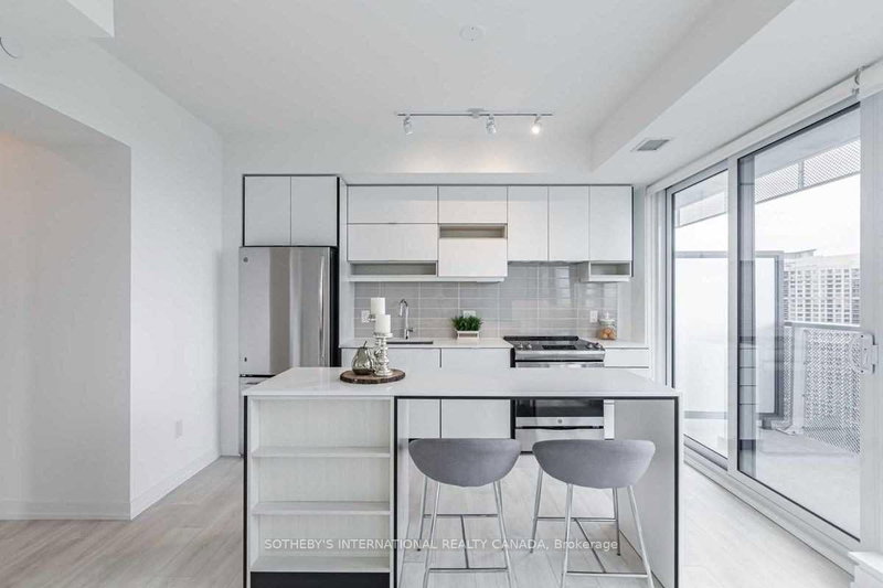 2510 - 4065 Confederation Parkway