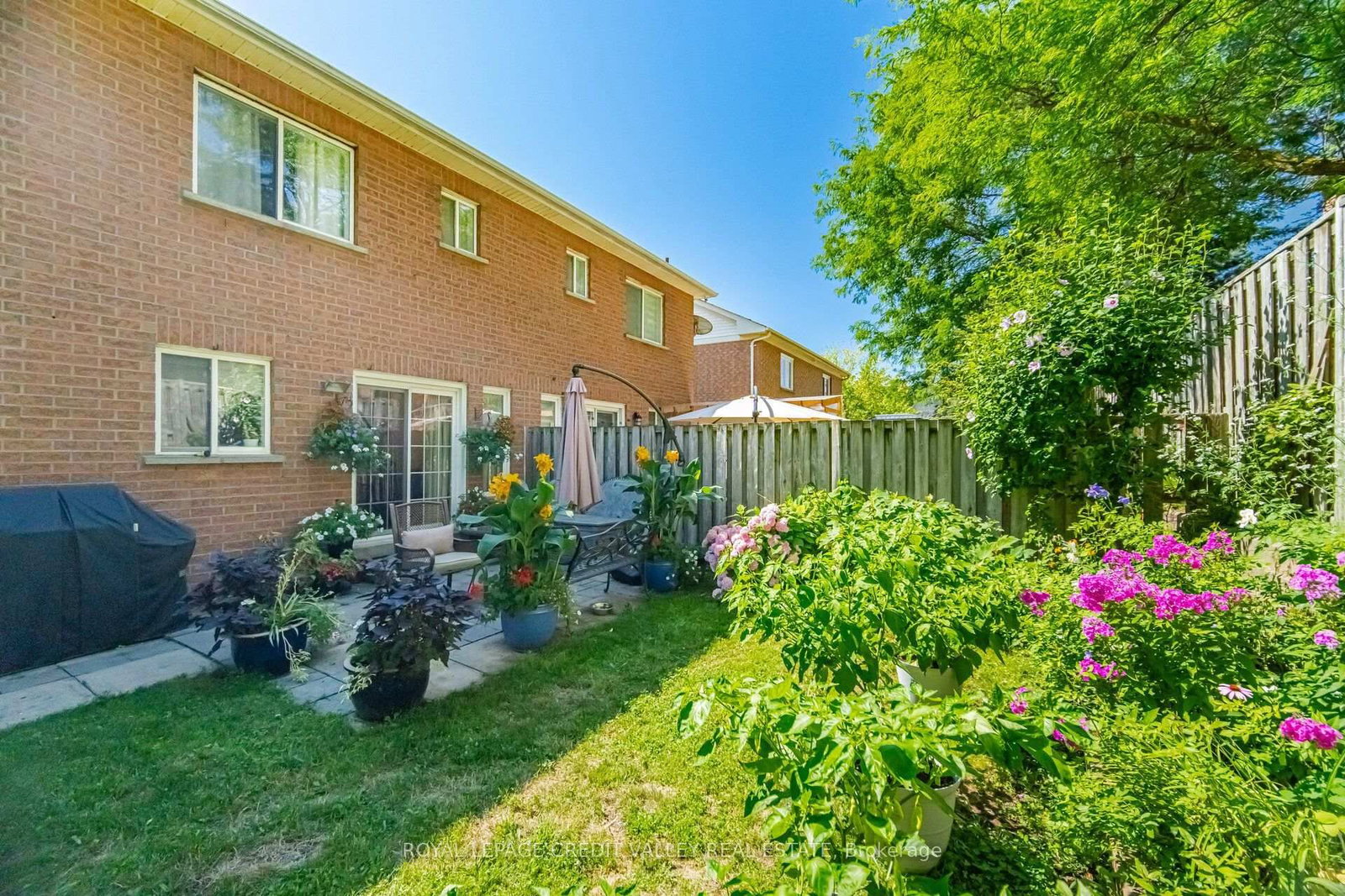 8 Pressed Brick Drive • Brampton, ON photo 39