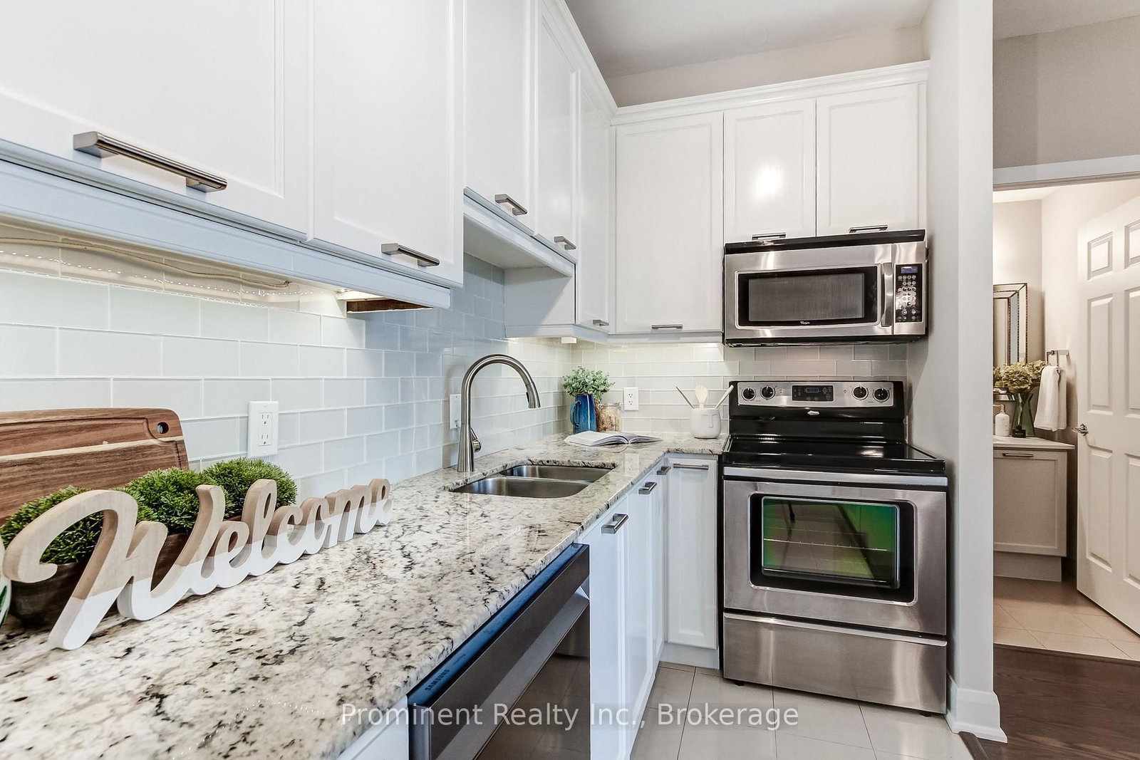 2470 Prince Michael Drive • #414 • Oakville, ON photo 16