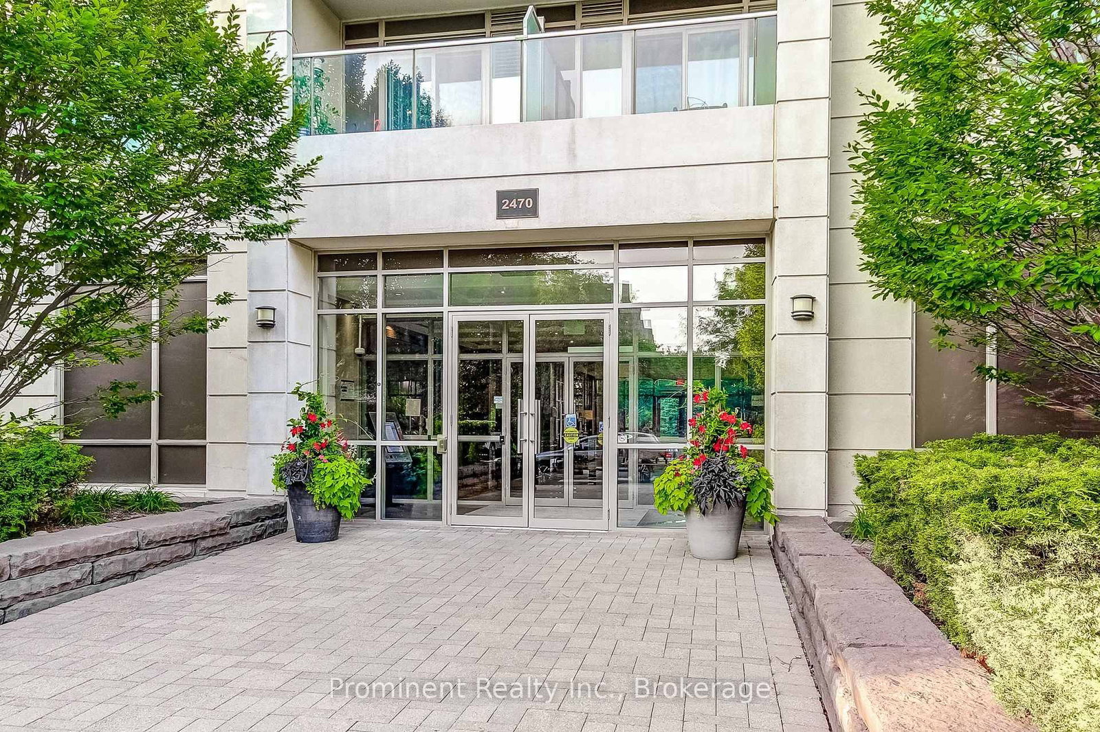2470 Prince Michael Drive • #414 • Oakville, ON photo 6