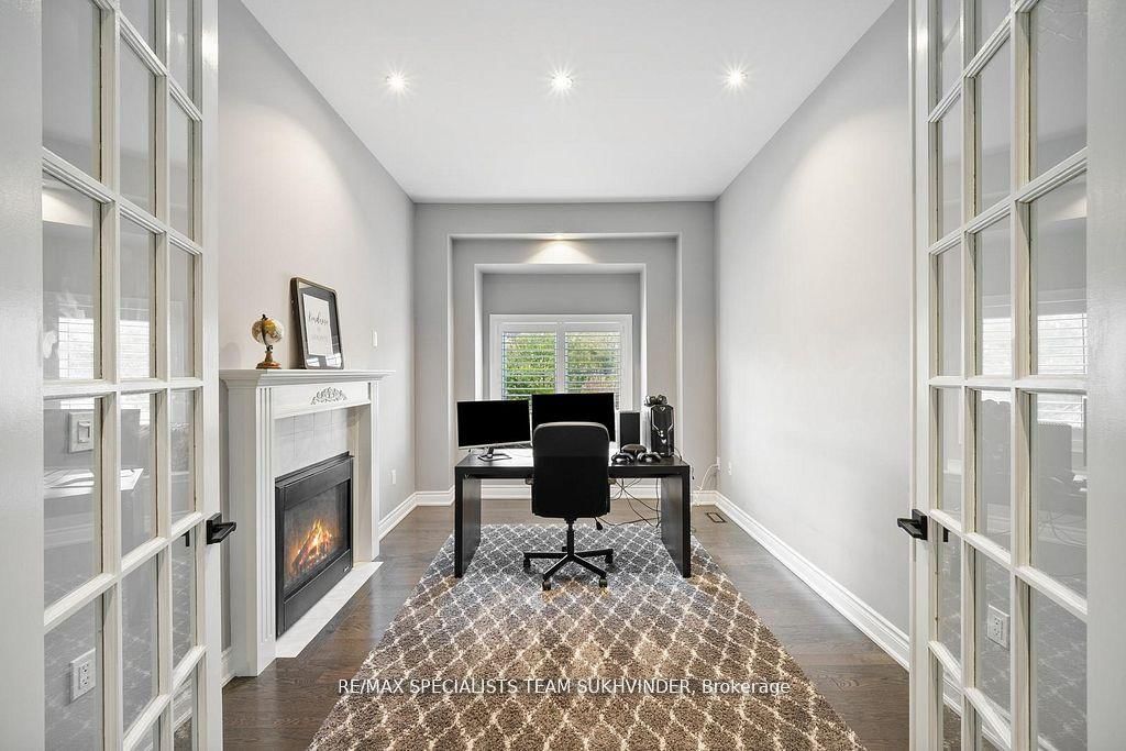 Listing Image 18