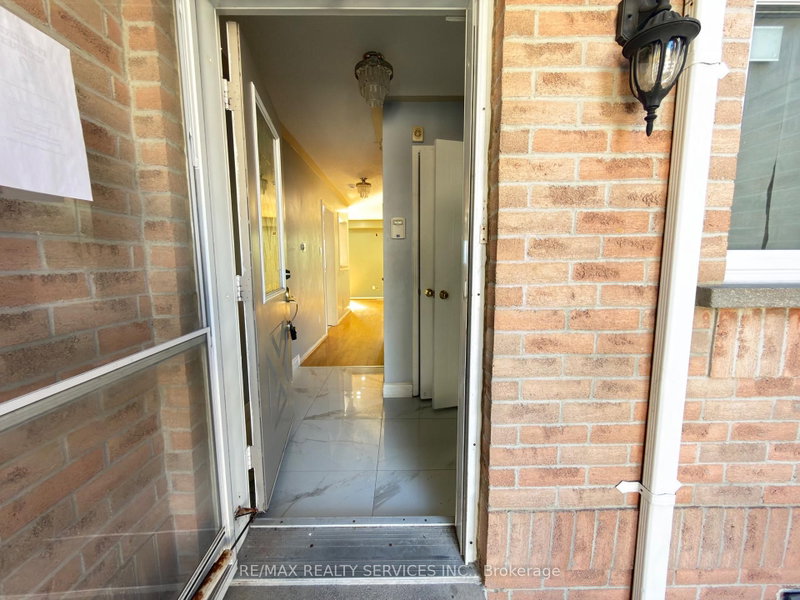 13 Wickstead Court