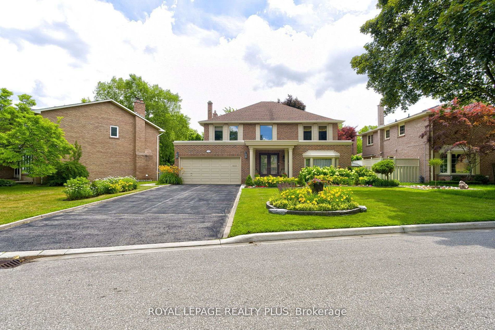 1760 Featherston Court • Mississauga, ON photo 1