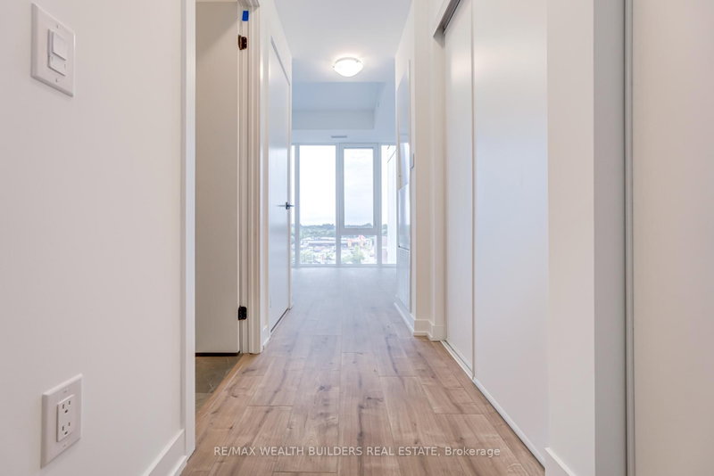 714 - 220 Missinnihe Way