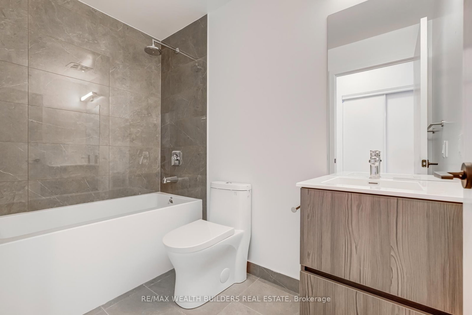 220 Missinnihe Way • #714 • Mississauga, ON photo 21