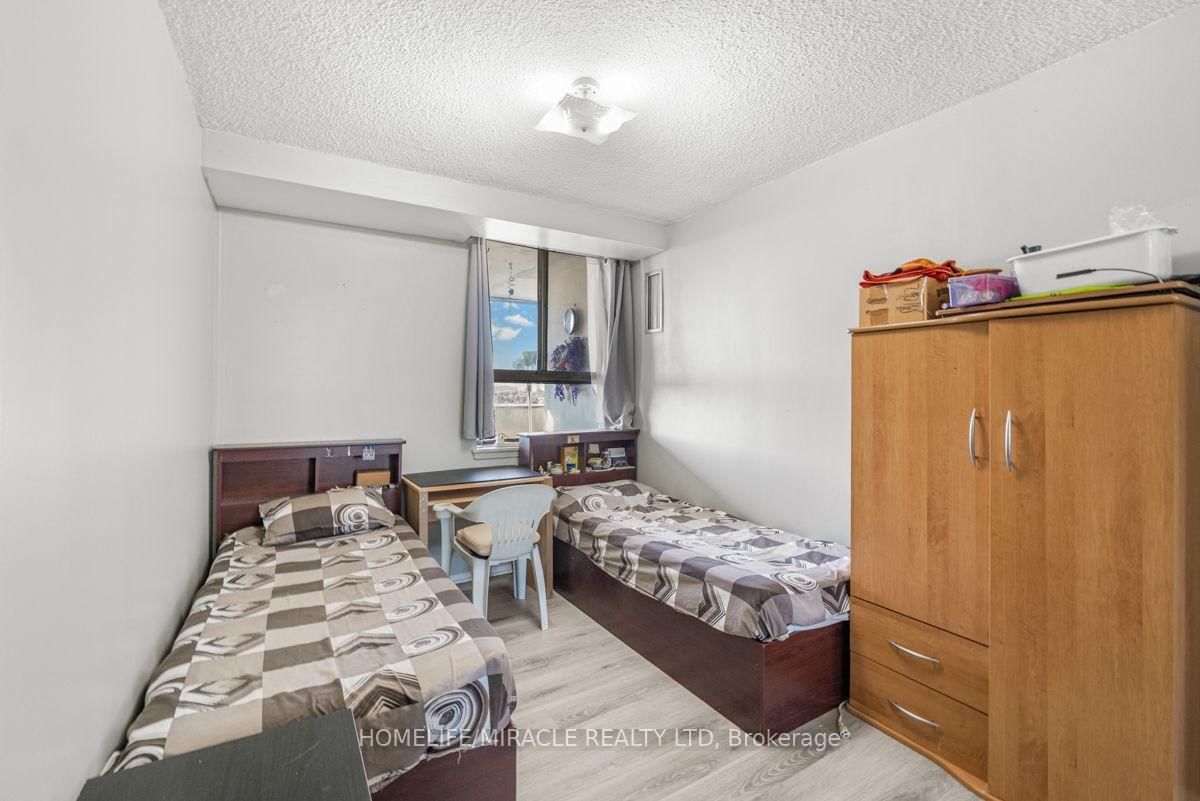 40 Panorama Court • #903 • Toronto, ON photo 31