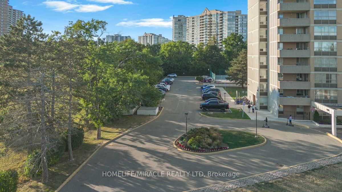 40 Panorama Court • #903 • Toronto, ON photo 42
