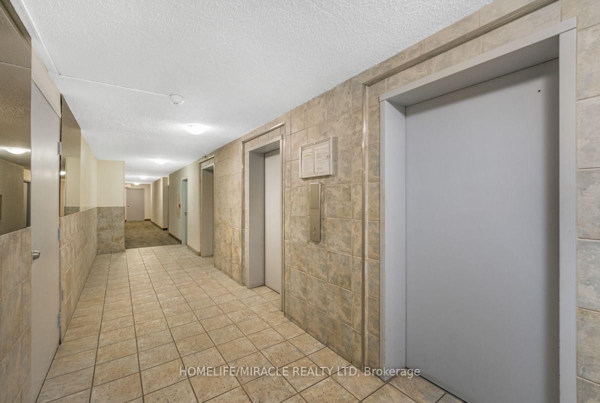 40 Panorama Court • #903 • Toronto, ON photo 9