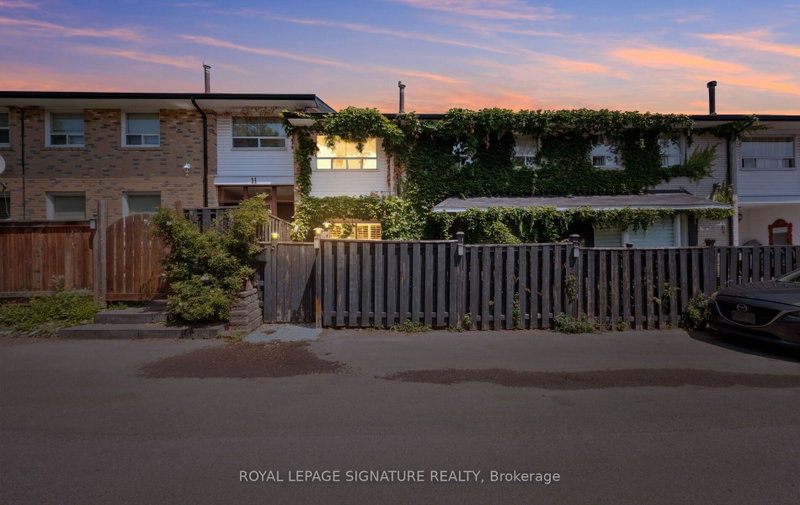 9 - 61 Ardglen Drive