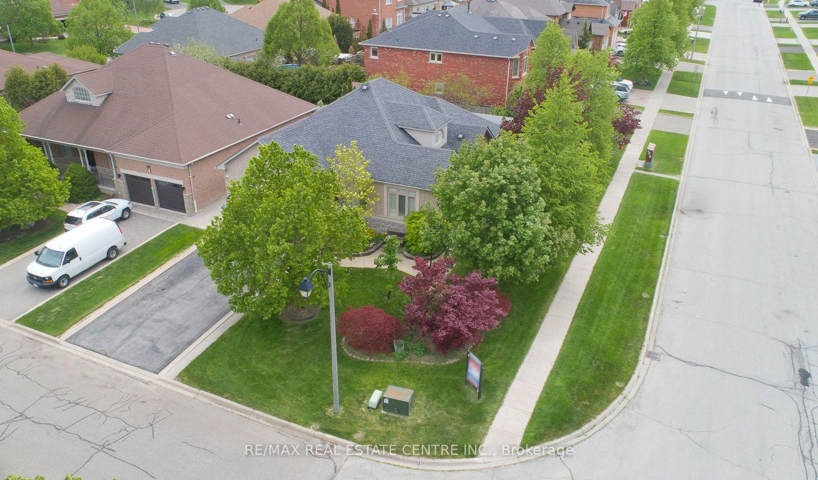 1 Kirkwood Crescent • Caledon, ON photo 3