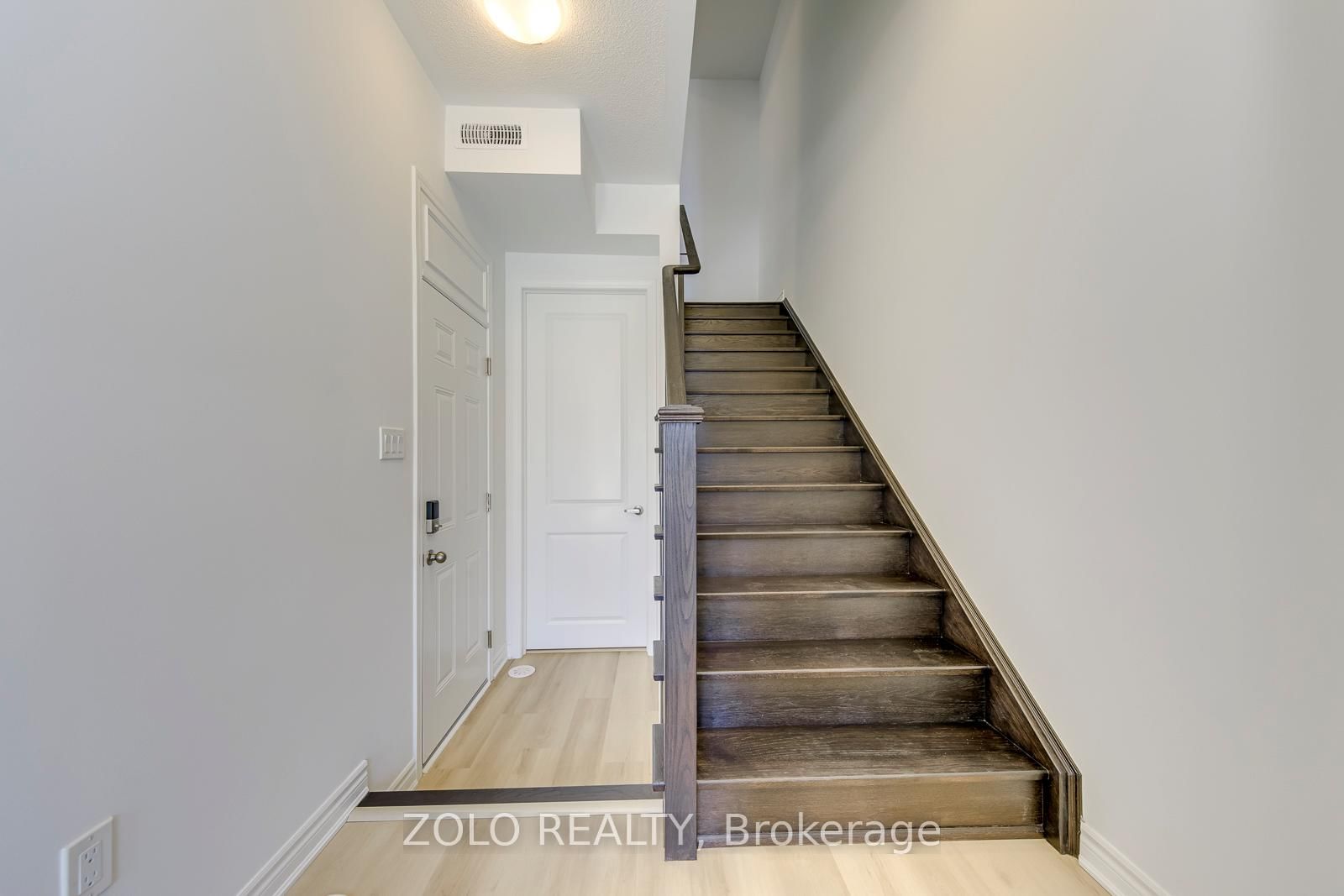 1572 Rutland Crescent • Milton, ON photo 4