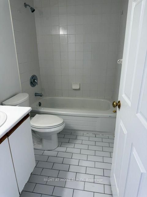 250 Webb Mississauga,ON L5B 3Z4 — Photo 17