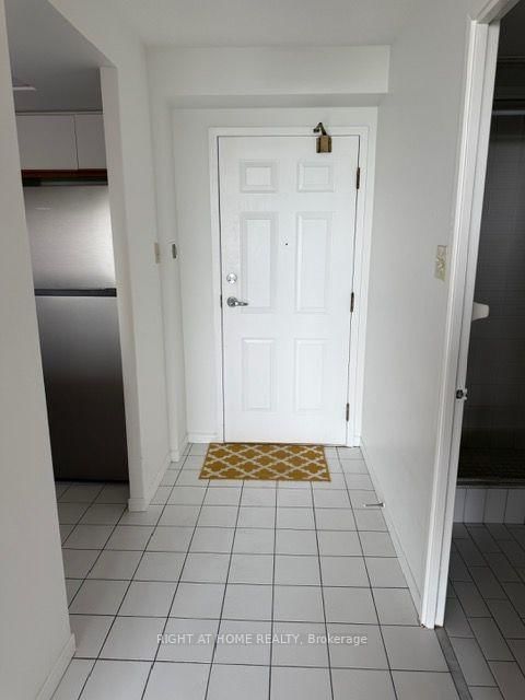 701 - 250 Webb Drive, Mississauga 4