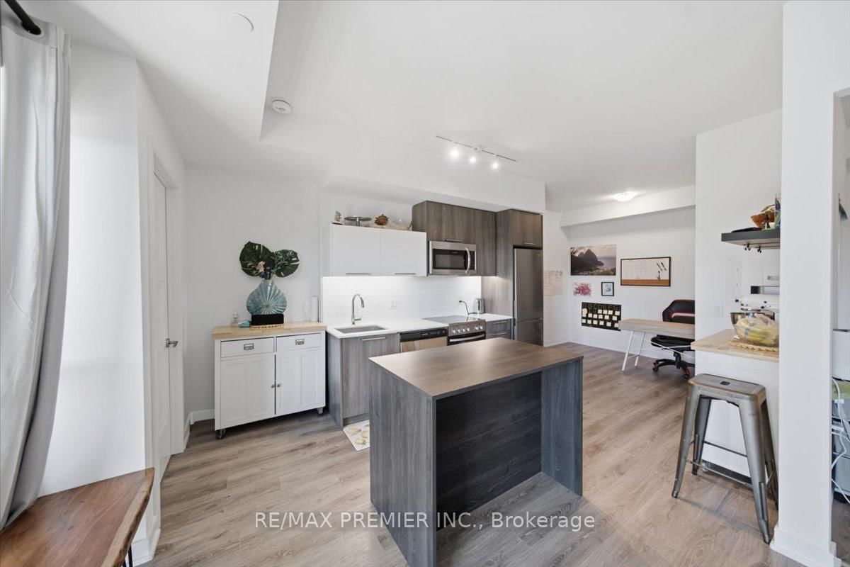 25 Neighbourhood Lane • #515 • Toronto, ON photo 13