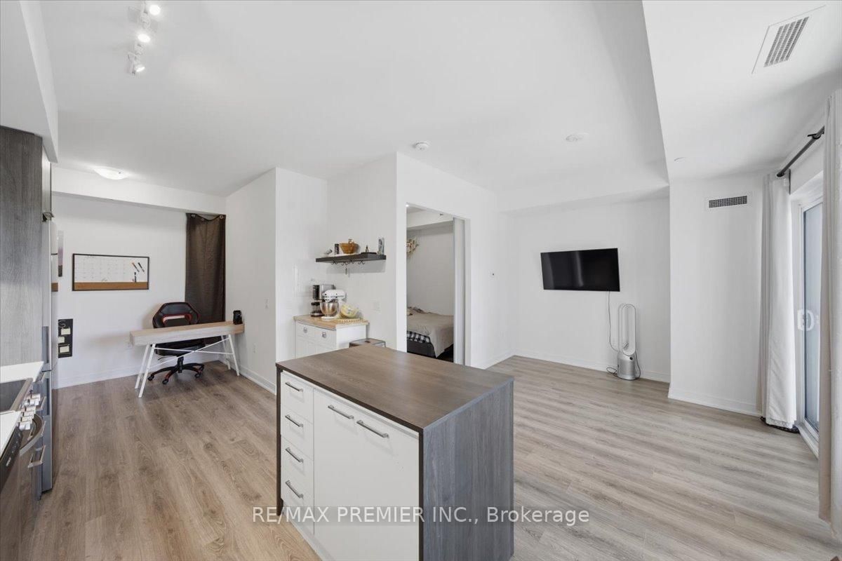 25 Neighbourhood Lane • #515 • Toronto, ON photo 14