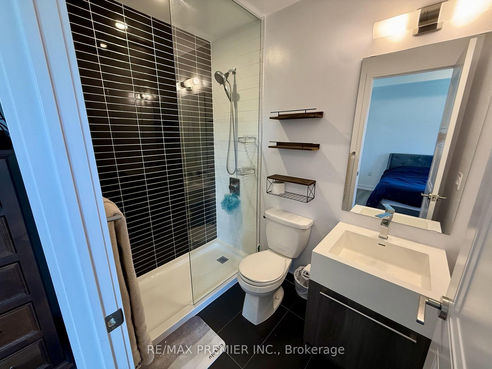 25 Neighbourhood Lane • #515 • Toronto, ON photo 22
