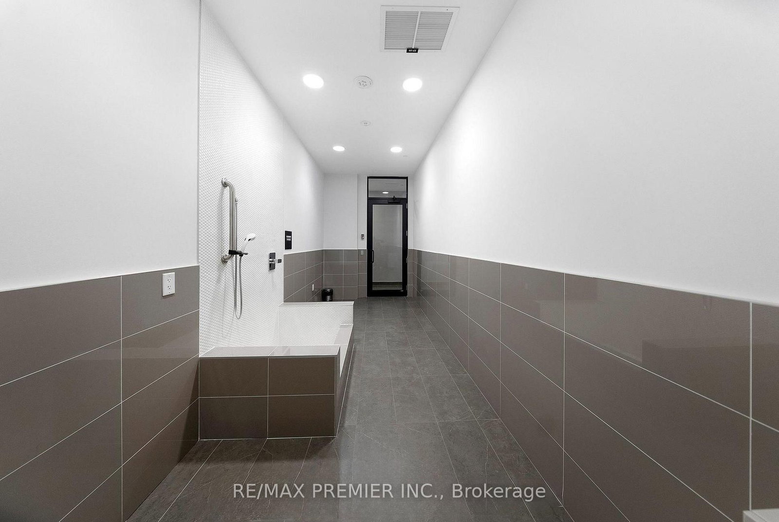 25 Neighbourhood Lane • #515 • Toronto, ON photo 26