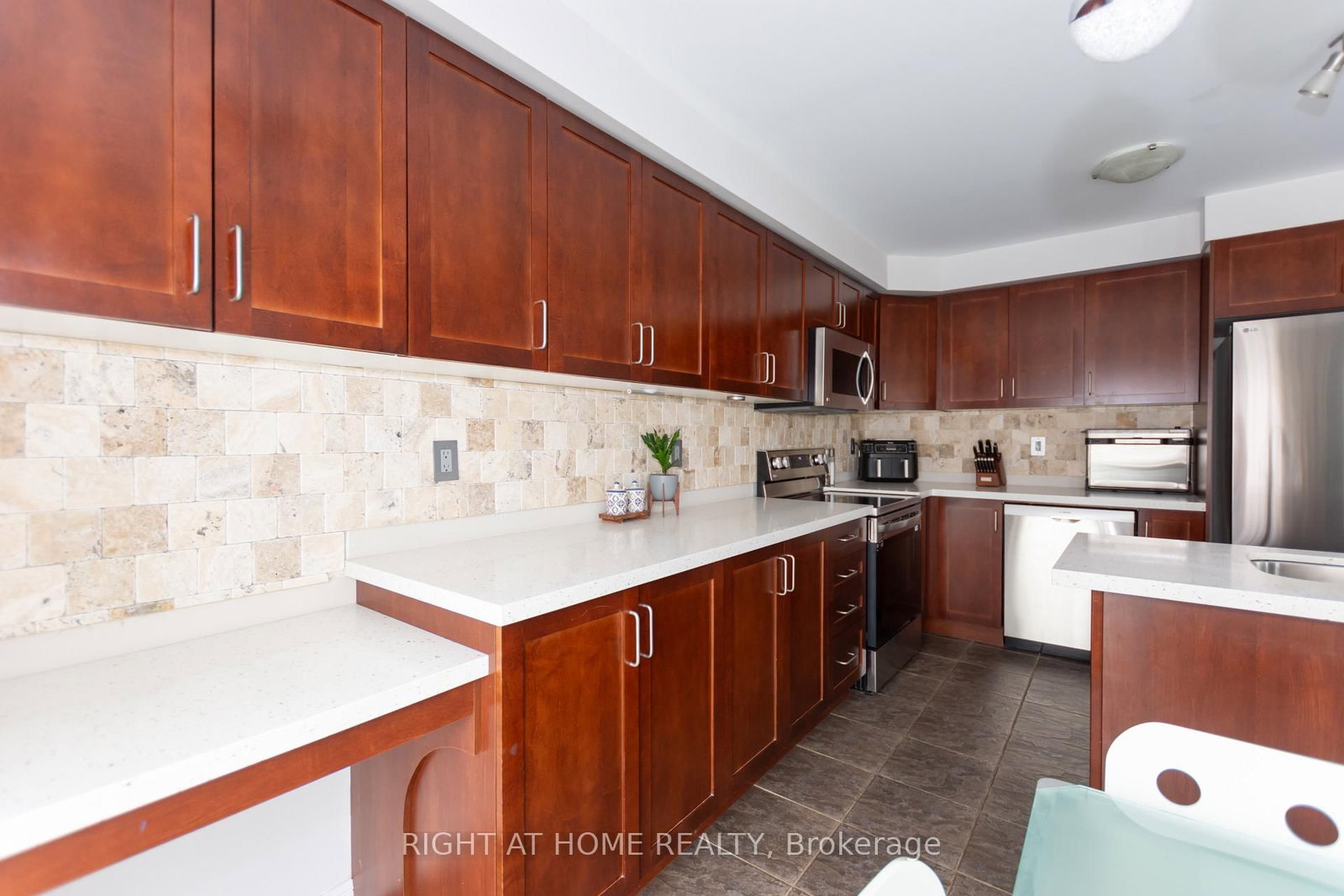 221 Prosser Circle • Milton, ON photo 18