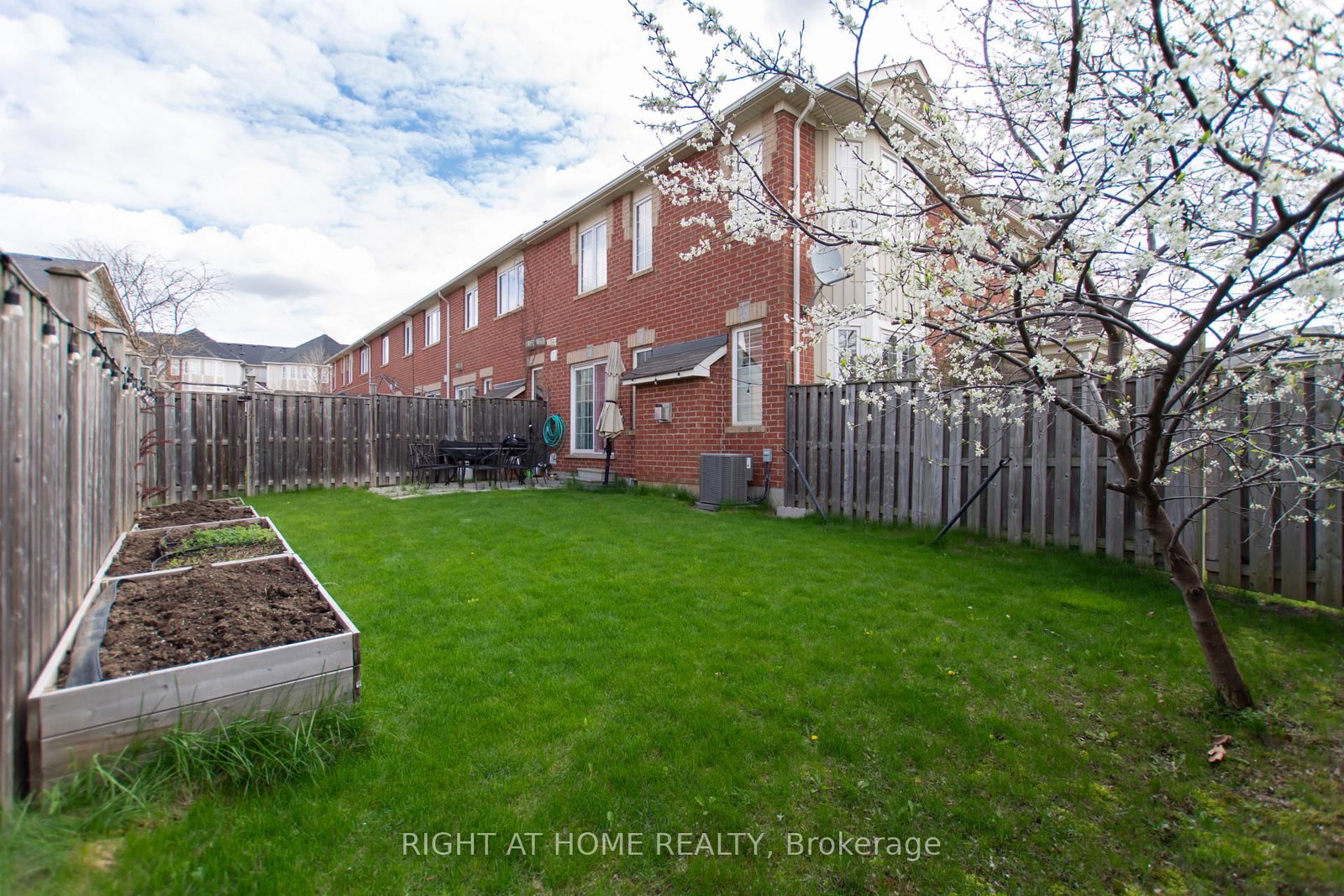 221 Prosser Circle • Milton, ON photo 43
