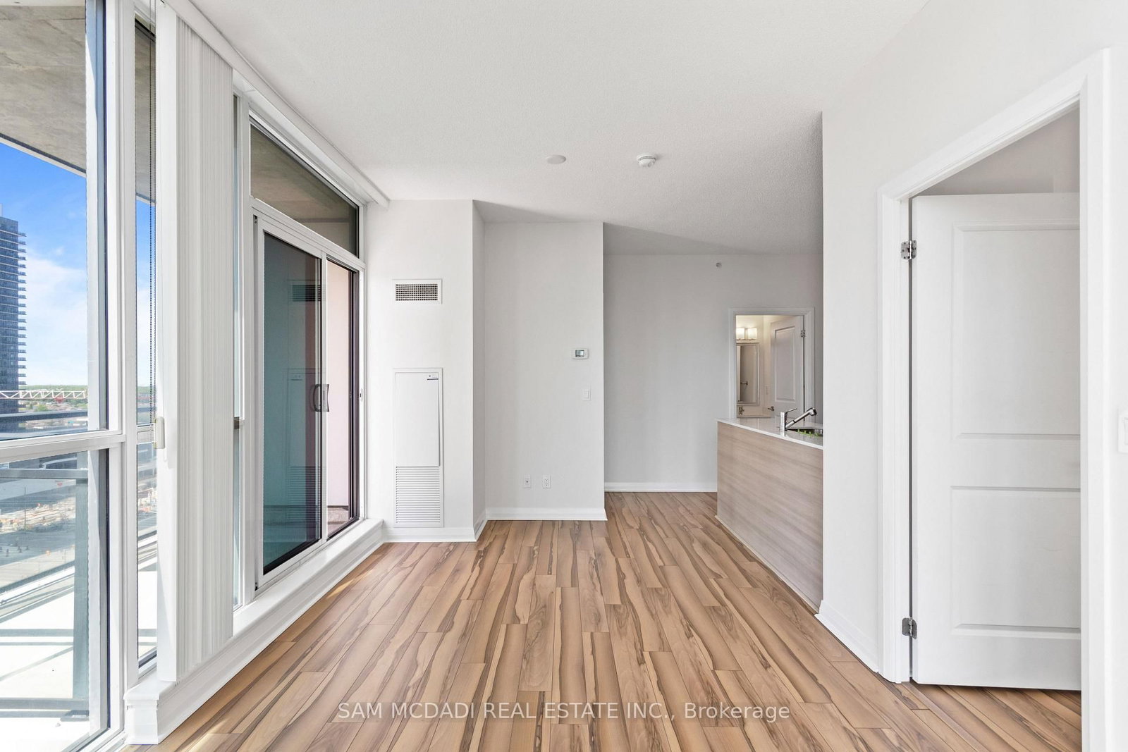 55 Eglinton Avenue W • #1602 • Mississauga, ON photo 13