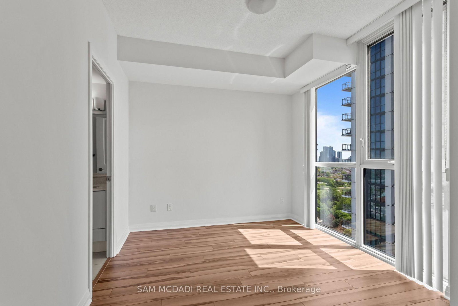 55 Eglinton Avenue W • #1602 • Mississauga, ON photo 15