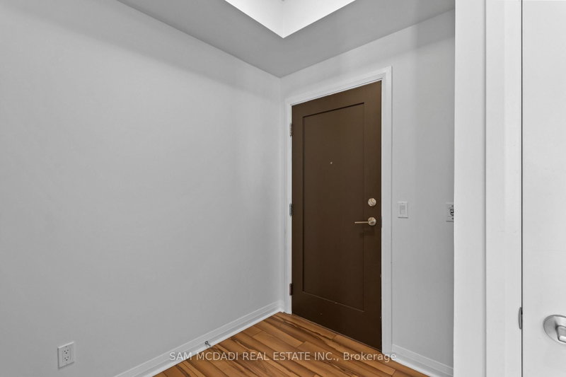 1602 - 55 Eglinton Avenue W