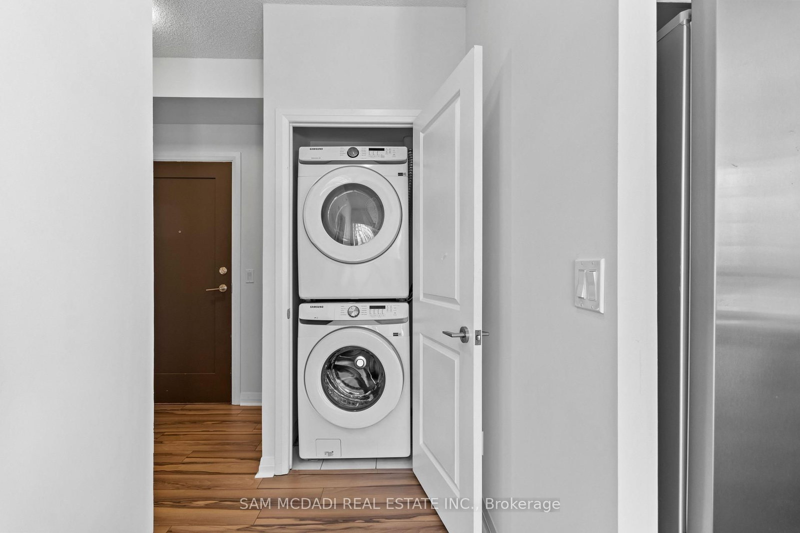 55 Eglinton Avenue W • #1602 • Mississauga, ON photo 4