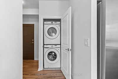 55 Eglinton Avenue W • #1602 • Mississauga, ON photo 4