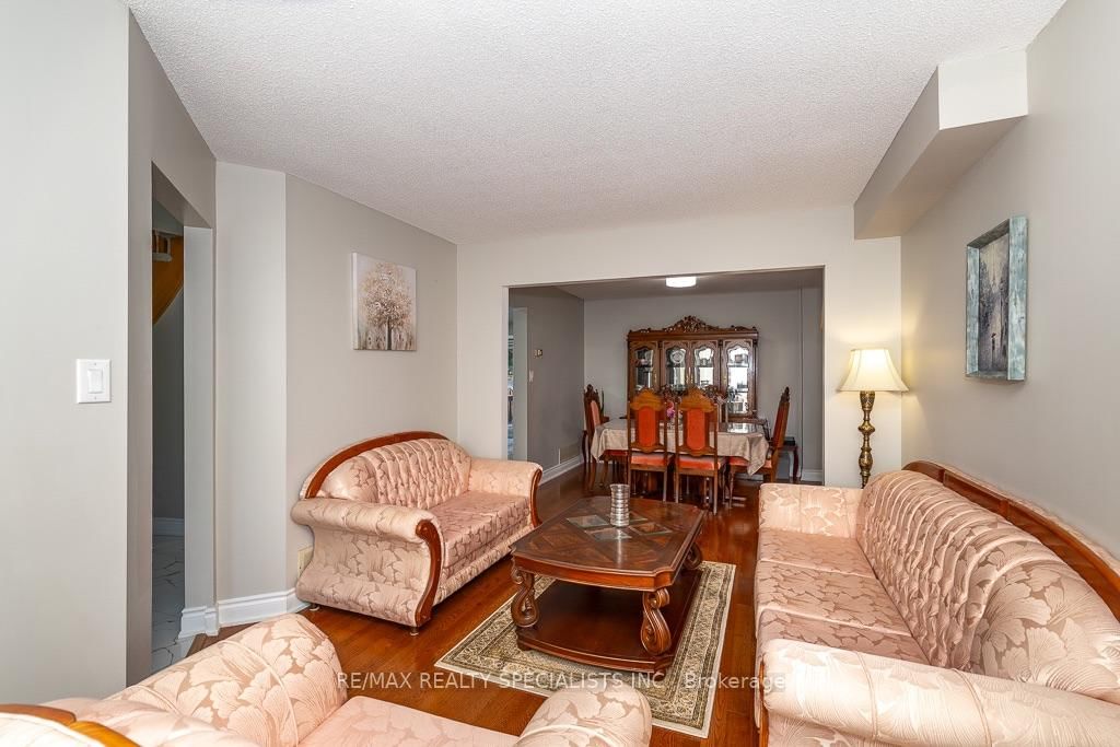 6369 Longspur Road • Mississauga, ON photo 10