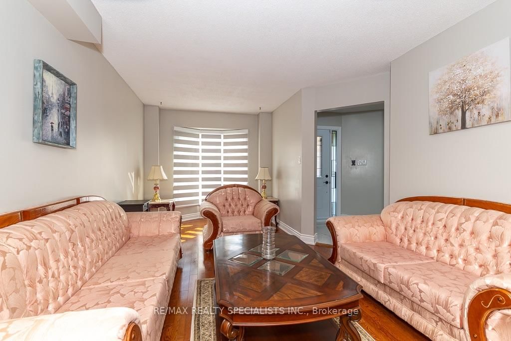 6369 Longspur Road • Mississauga, ON photo 11