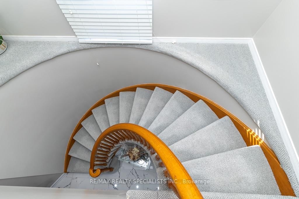 6369 Longspur Road • Mississauga, ON photo 31