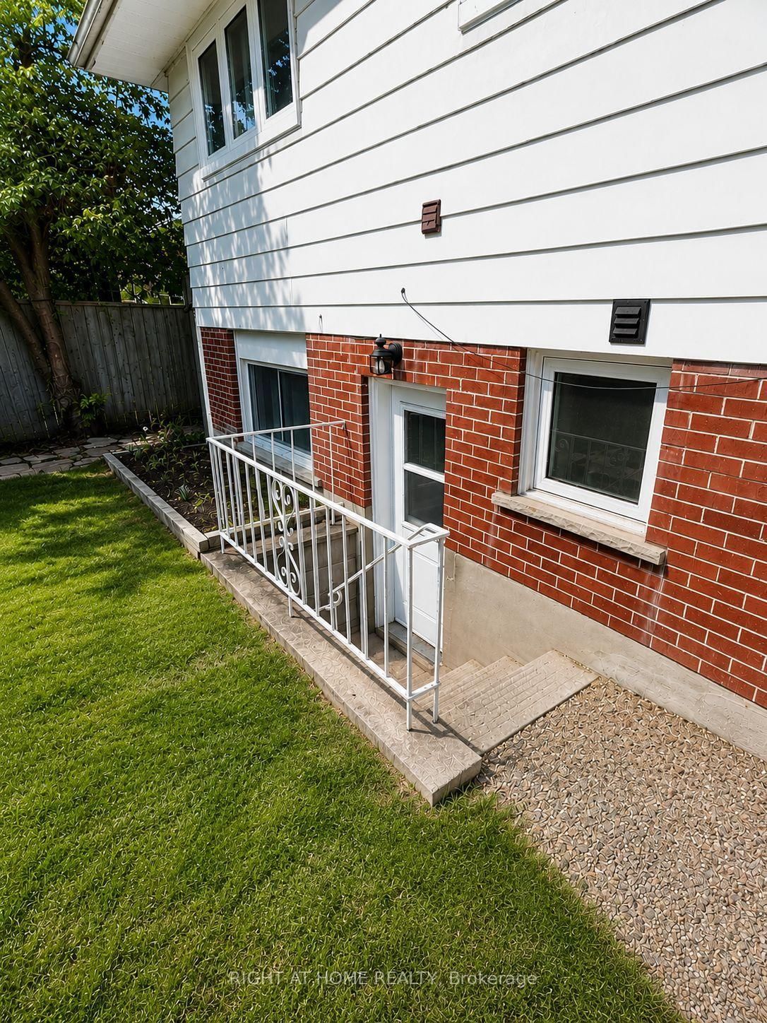 Listing Image 28
