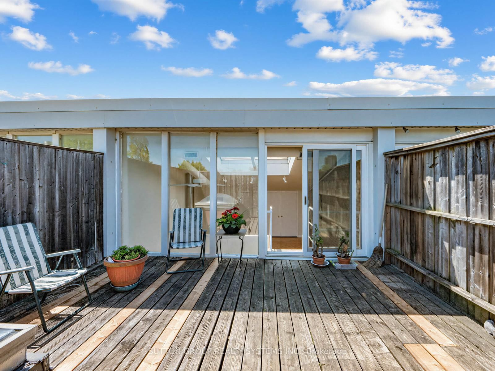 6 Bartlett Avenue W • #5 • Toronto, ON photo 24