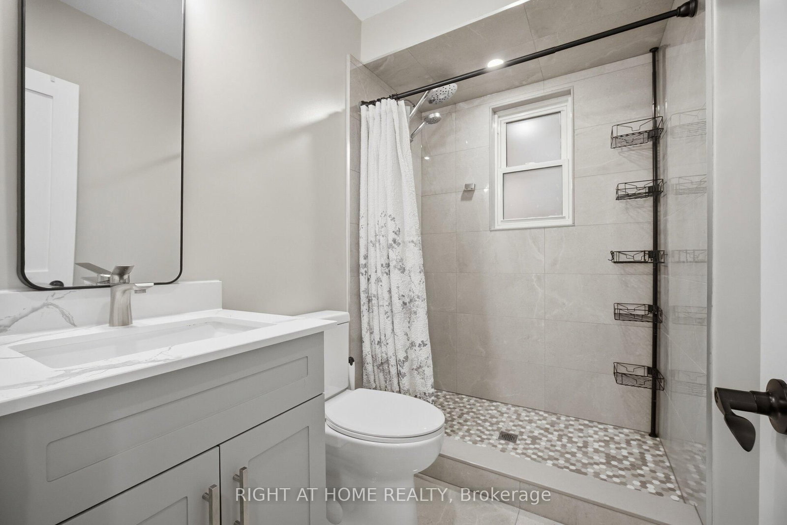 20 Rockwell Avenue • Toronto, ON photo 11