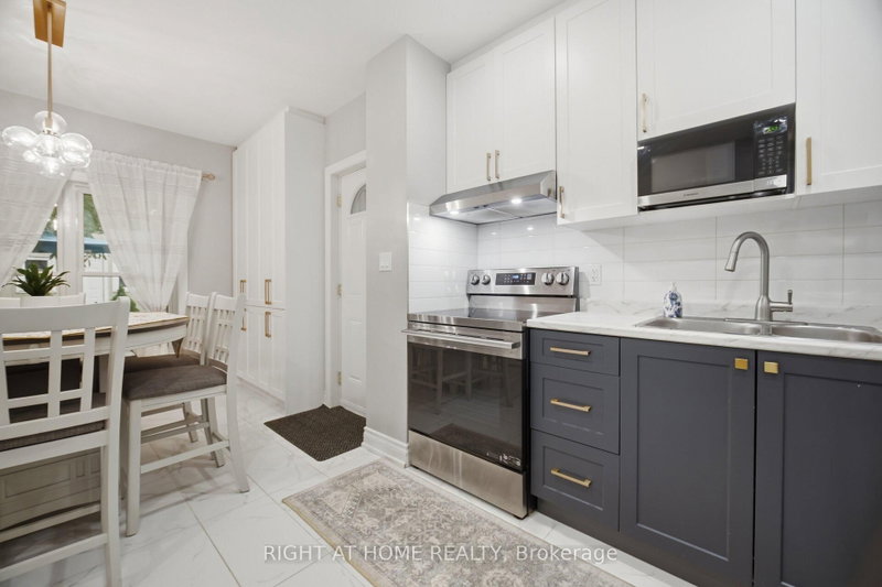 20 Rockwell Ave photo 5