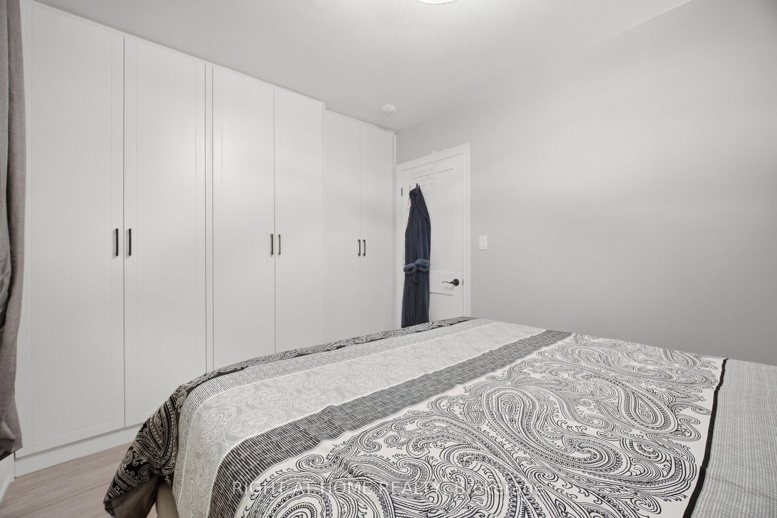 20 Rockwell Avenue • Toronto, ON photo 9