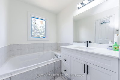 16 Elmpark Brampton,ON L6P 1A8 — Photo 22